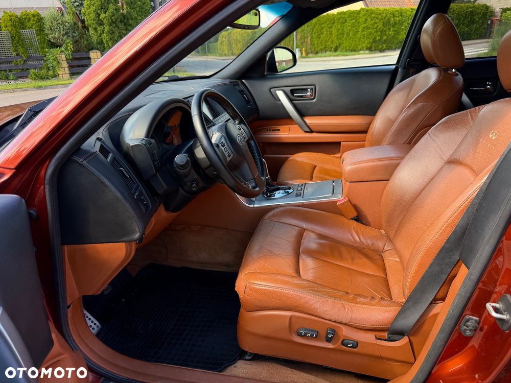 Infiniti FX - 30