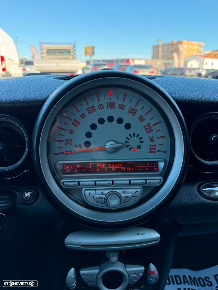 MINI Clubman Cooper D - 27