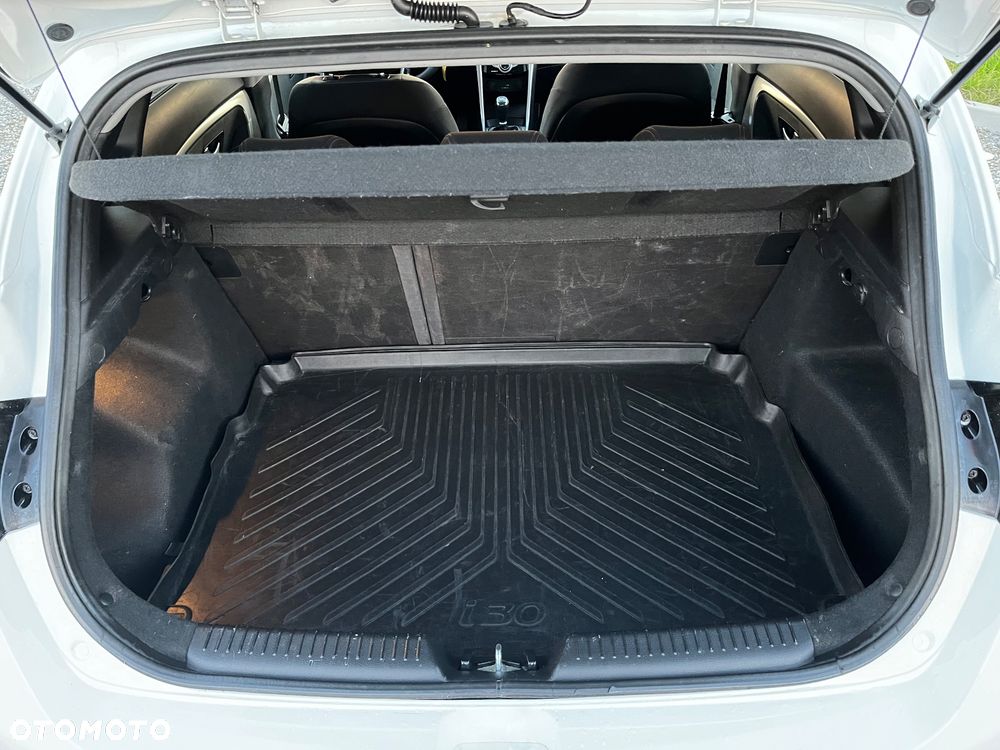 Hyundai i30 1.4 Intro Edition - 23