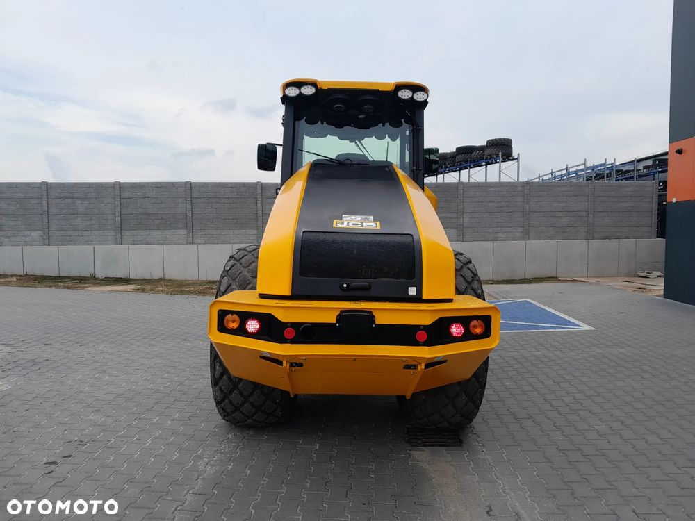JCB VM137D - 8
