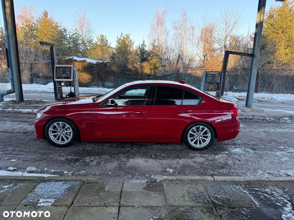 BMW Seria 3 335i Sport Line - 11