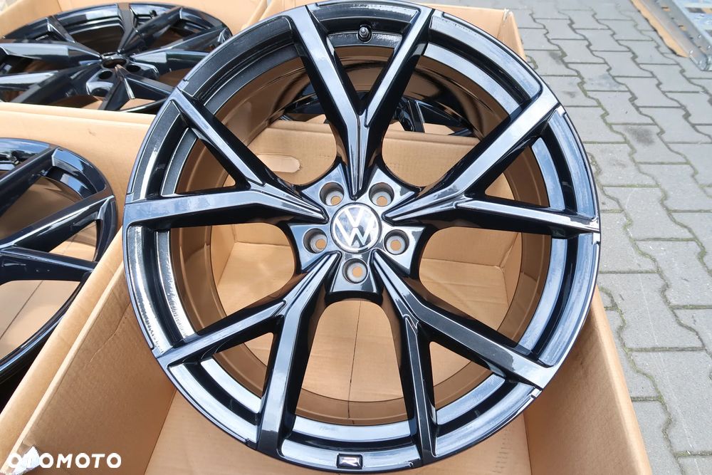Oryginalne felgi VW touareg R-Line 22'' - 1