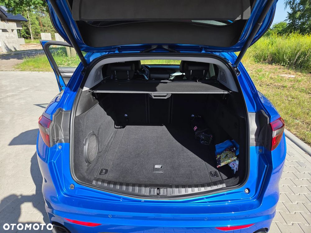 Alfa Romeo Stelvio 2.0 Turbo Veloce Q4 - 11