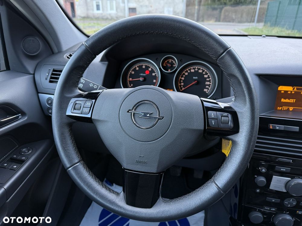 Opel Astra 1.8 Innovation - 24