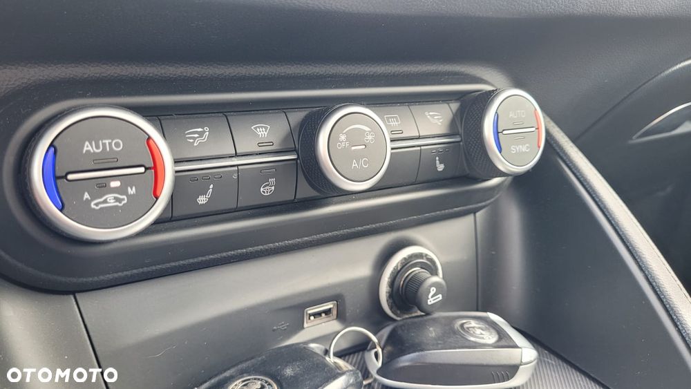 Alfa Romeo Stelvio 2.0 Turbo 16V AT8-Q4 B-Tech - 9