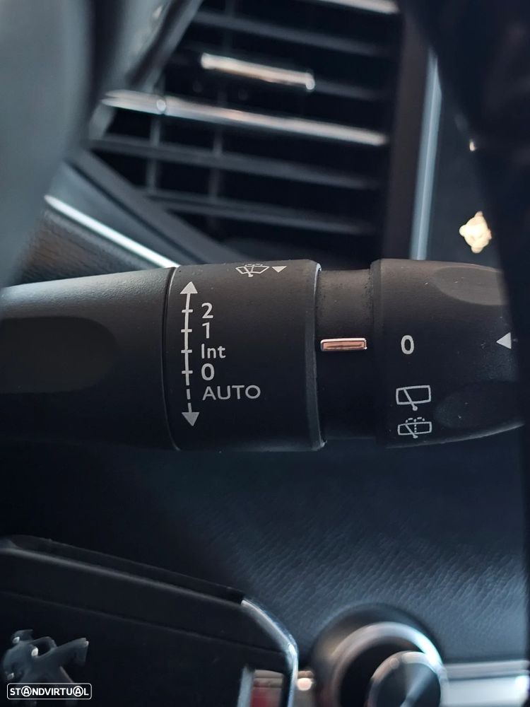 Peugeot 308 1.2 PureTech Allure EAT6 - 24