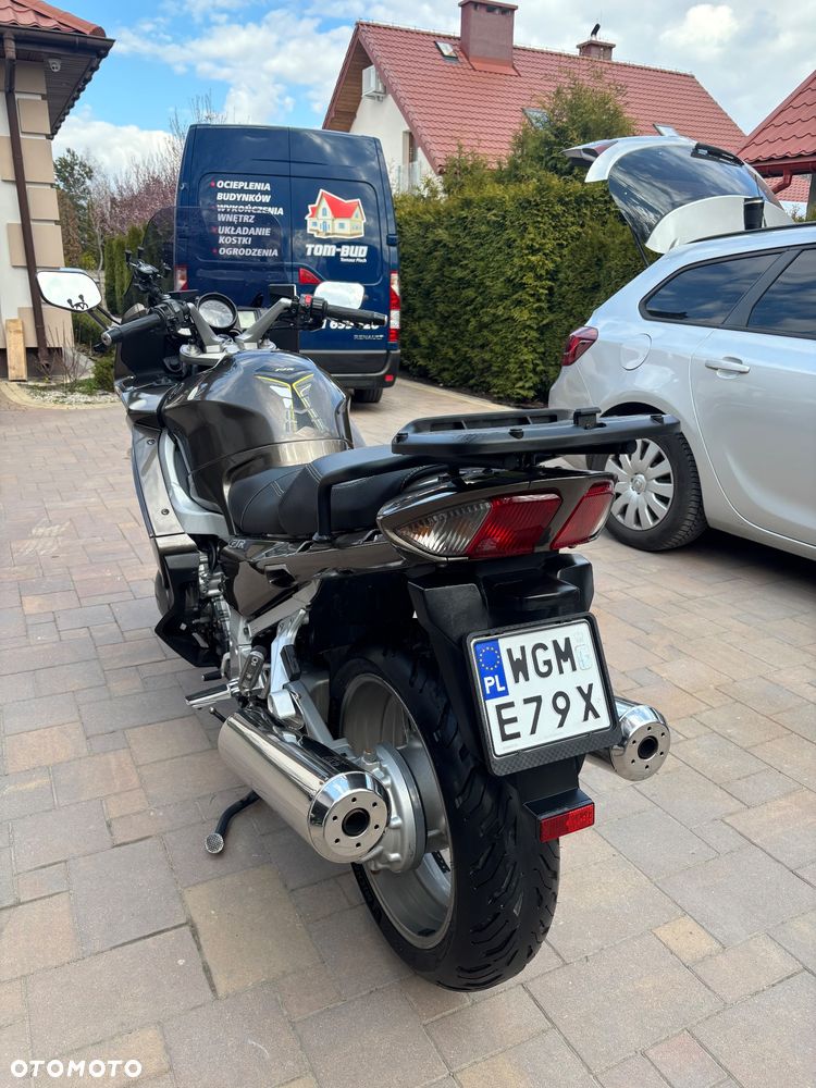 Yamaha FJR - 19