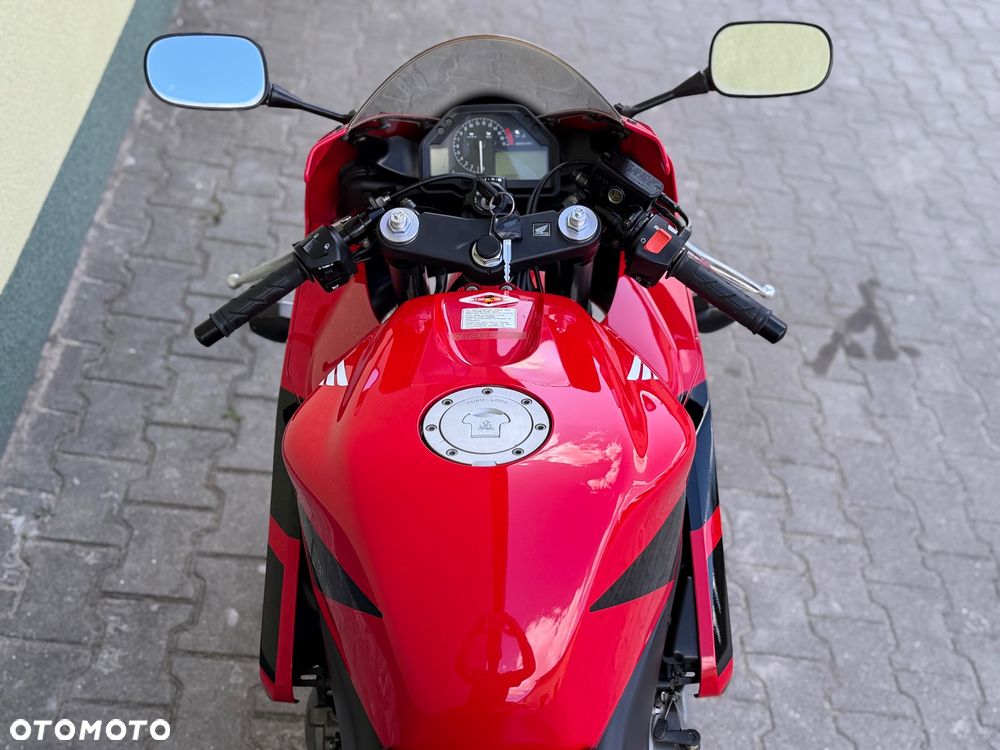 Honda CBR - 18