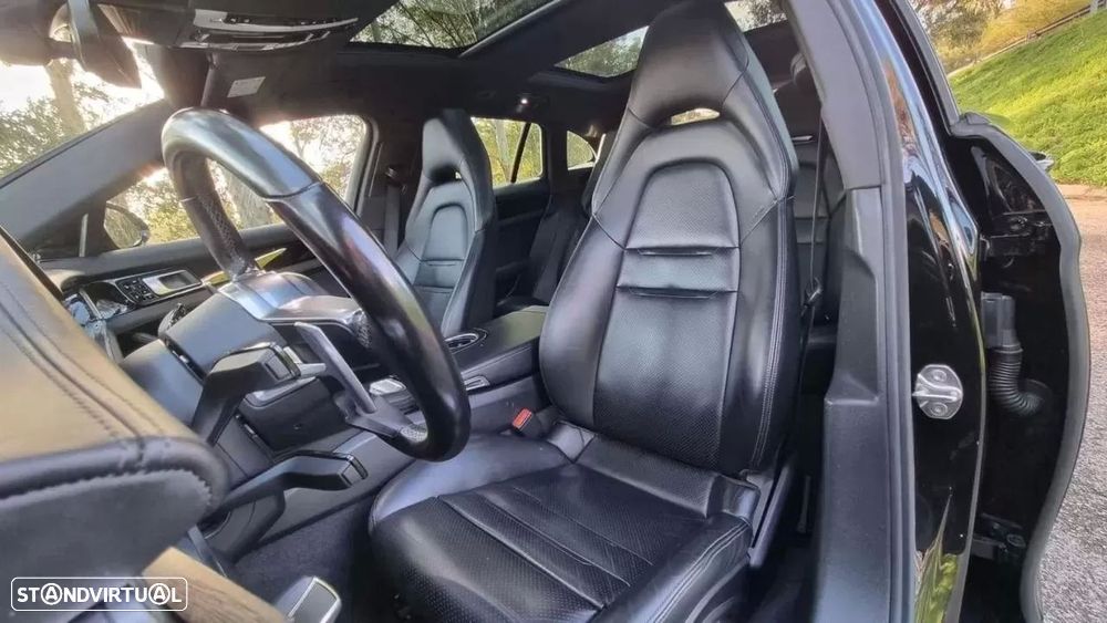 Porsche Panamera Sport Turismo 4 - 6