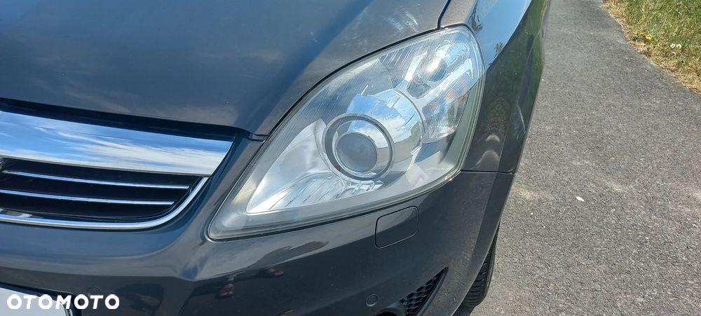 Opel Zafira 1.8 Family - 8
