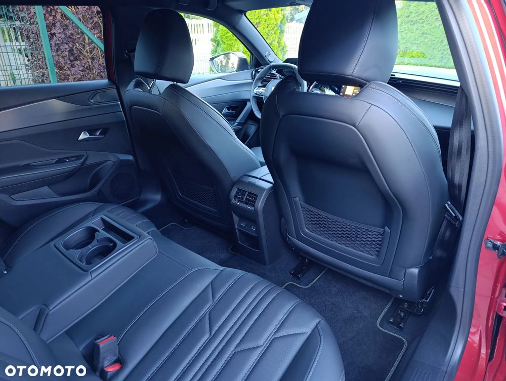 Peugeot 408 1.6 Plug-In Hybrid 180 GT EAT8 - 21