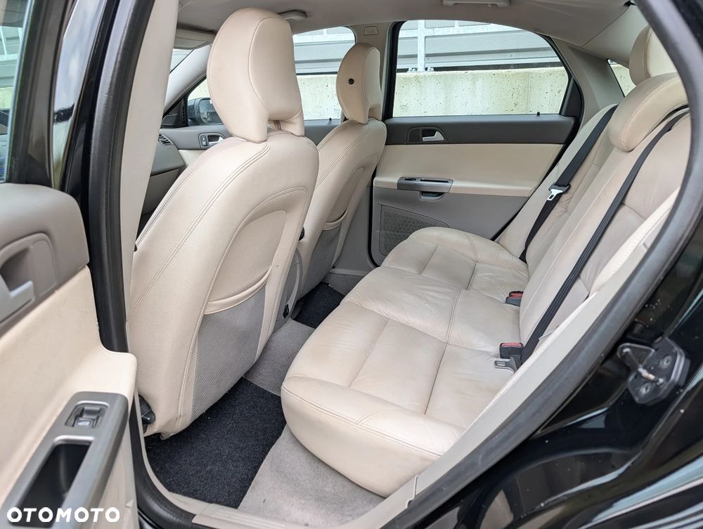 Volvo S40 2.4i Momentum - 8