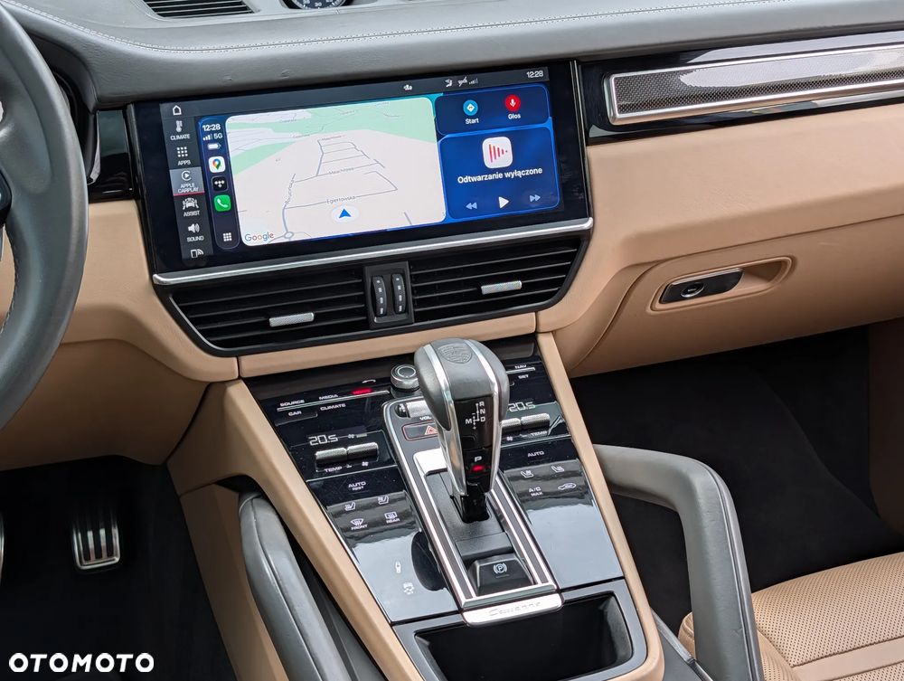 Porsche Cayenne - 15