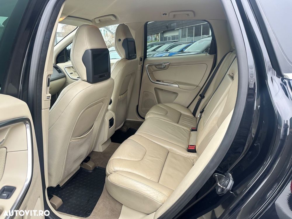 Volvo XC 60 D5 AWD Start-Stop Summum - 9