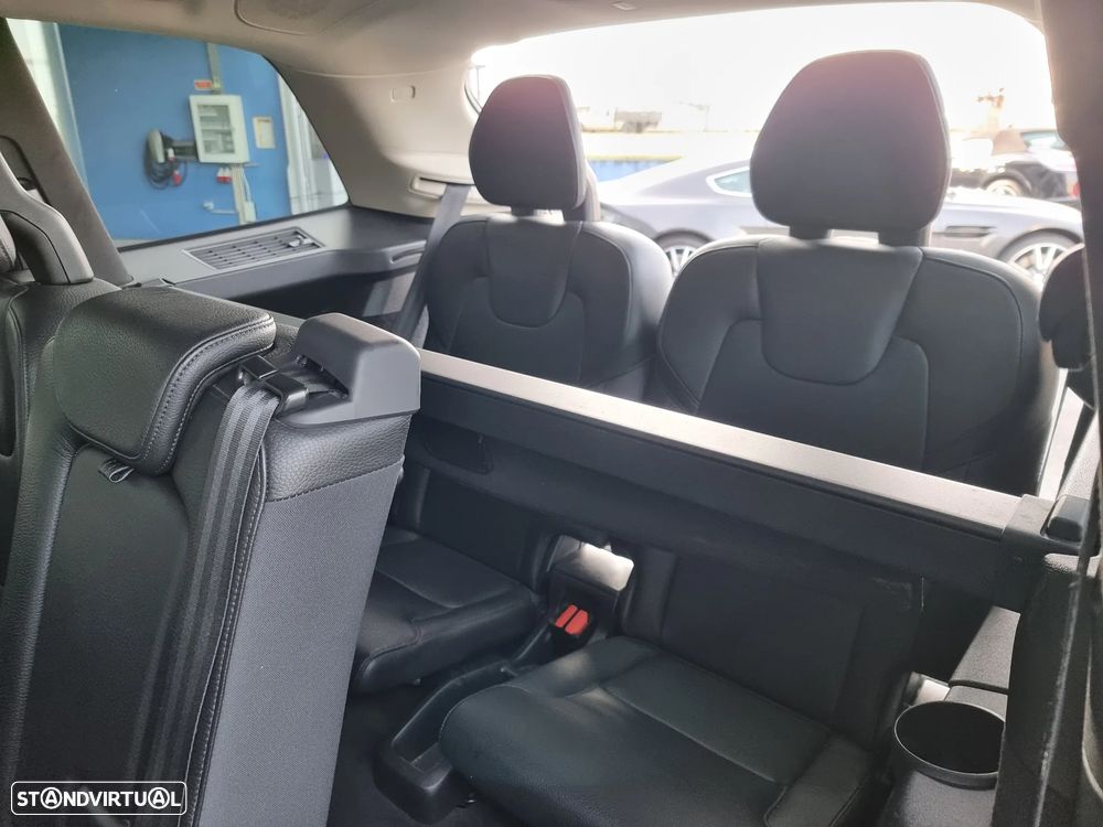 Volvo XC 90 2.0 D4 Momentum - 25