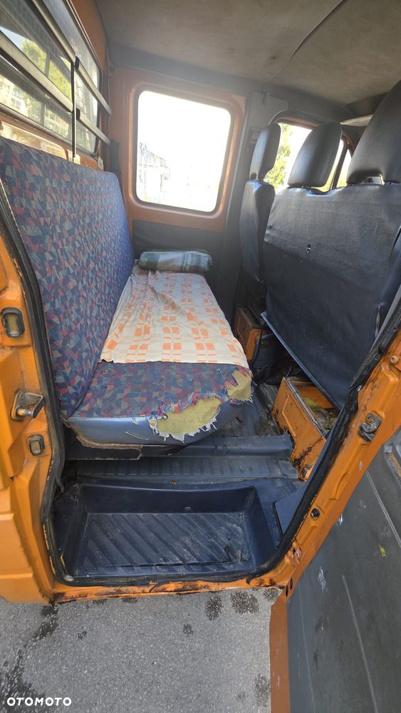 Mercedes-Benz Sprinter - 24