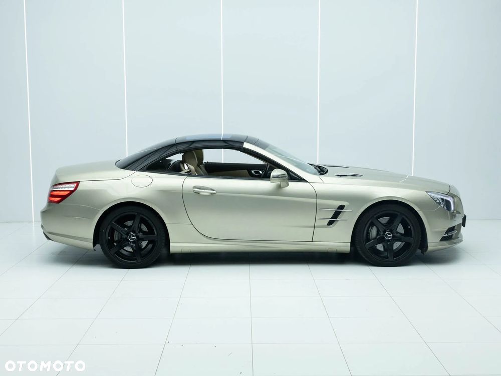 Mercedes-Benz SL - 14