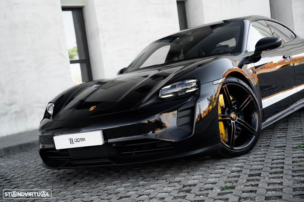 Porsche Taycan 4S - 11