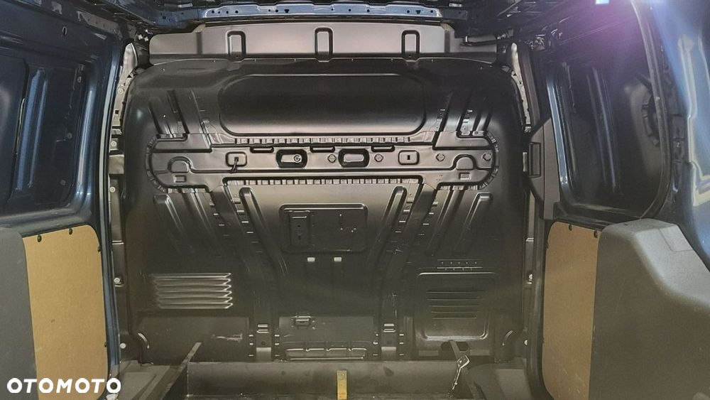 Ford Transit Connect - 23