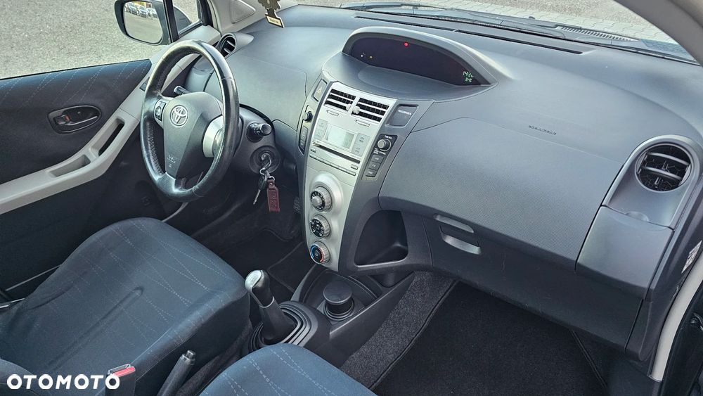 Toyota Yaris - 9
