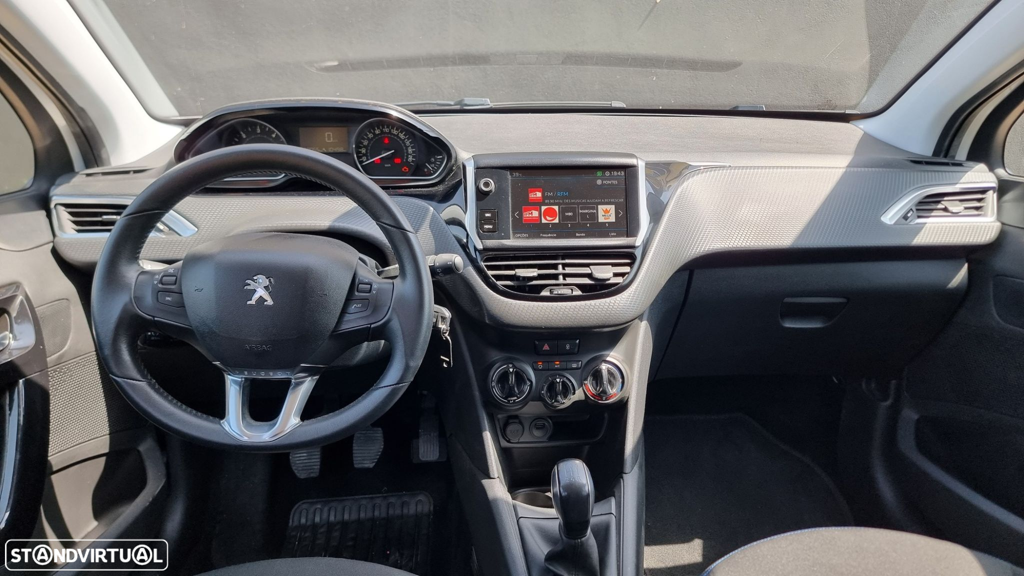 Peugeot 208 1.5 BlueHDi Signature - 22