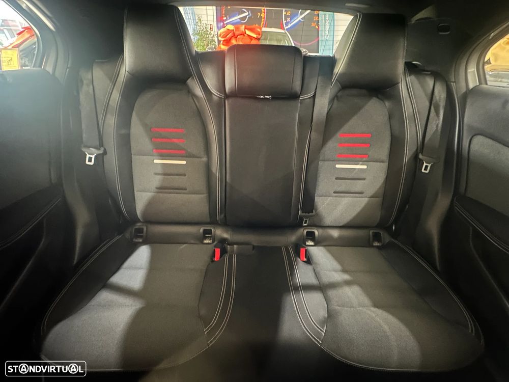 Mercedes-Benz A 180 d AMG Line - 5