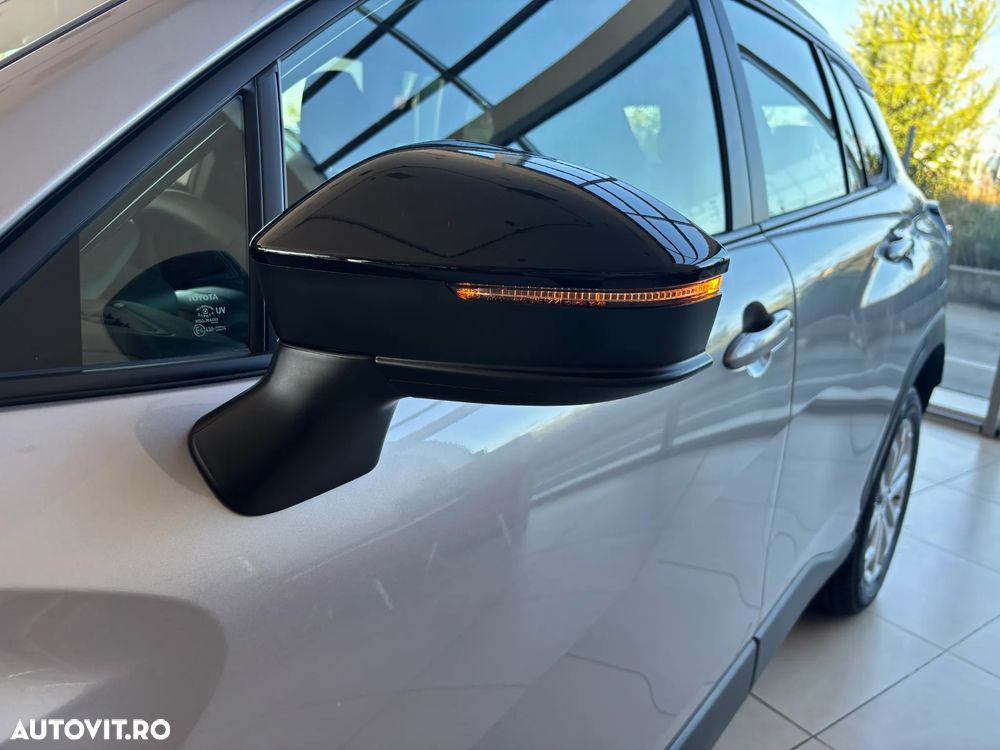 TOYOTA Corolla Cross 2026 — imagine 15