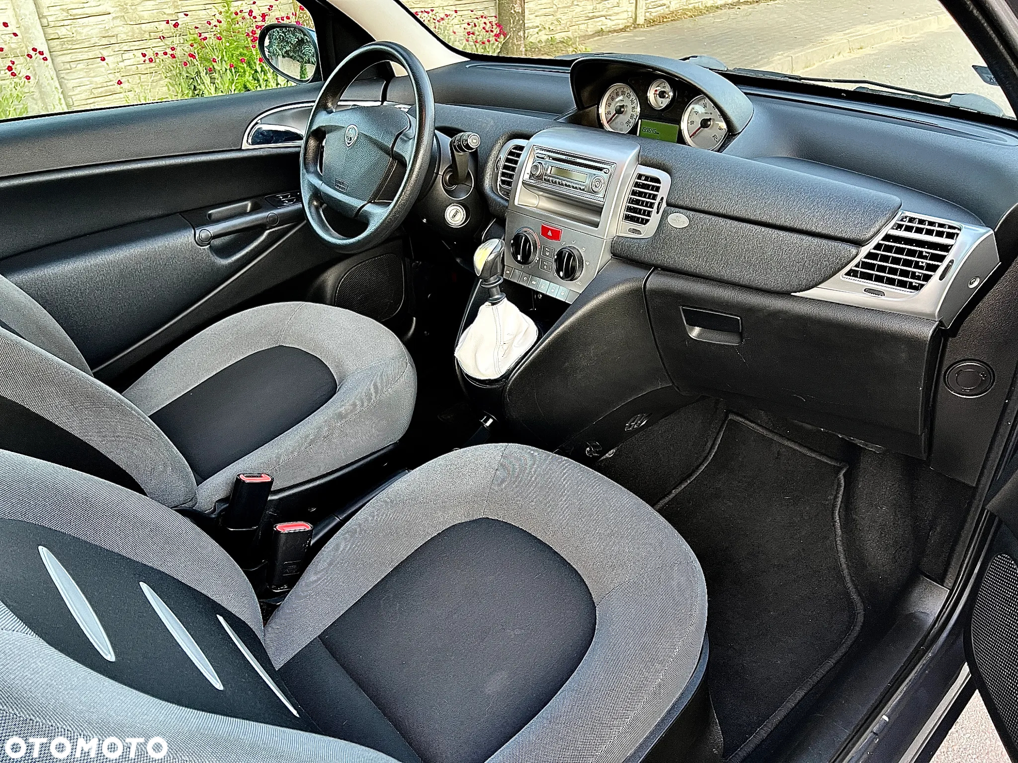 Lancia Ypsilon - 7