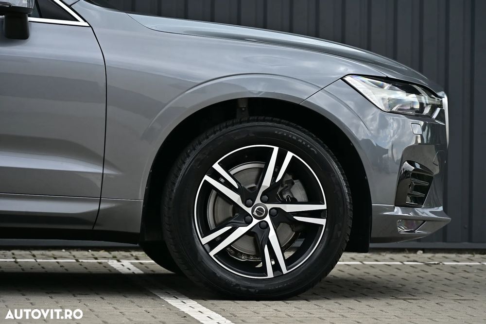 Volvo XC 60 D5 AWD R-Design - 40