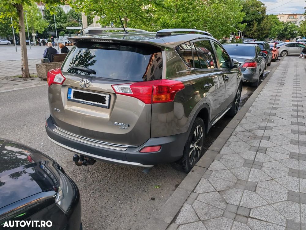 Toyota RAV4 2.2 D-4CAT 4WD Aut Luxury 18" - 3