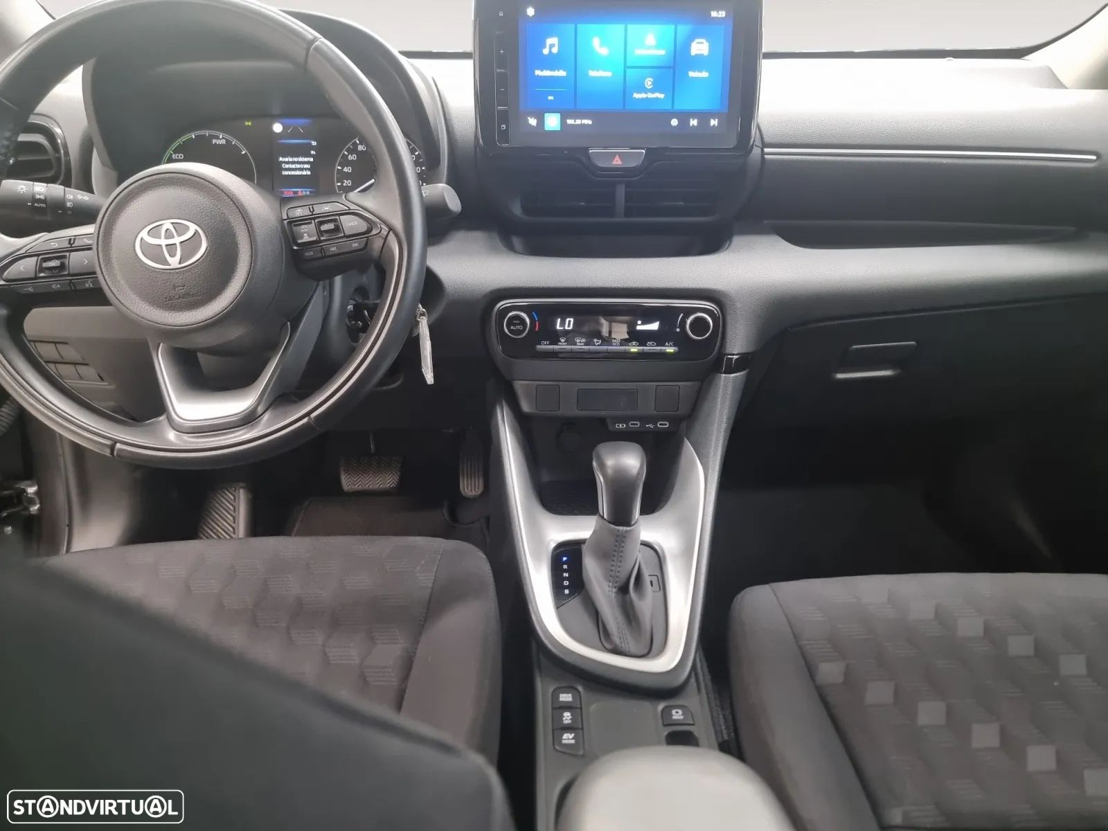 Toyota Yaris 1.5 HDF Comfort Plus - 12
