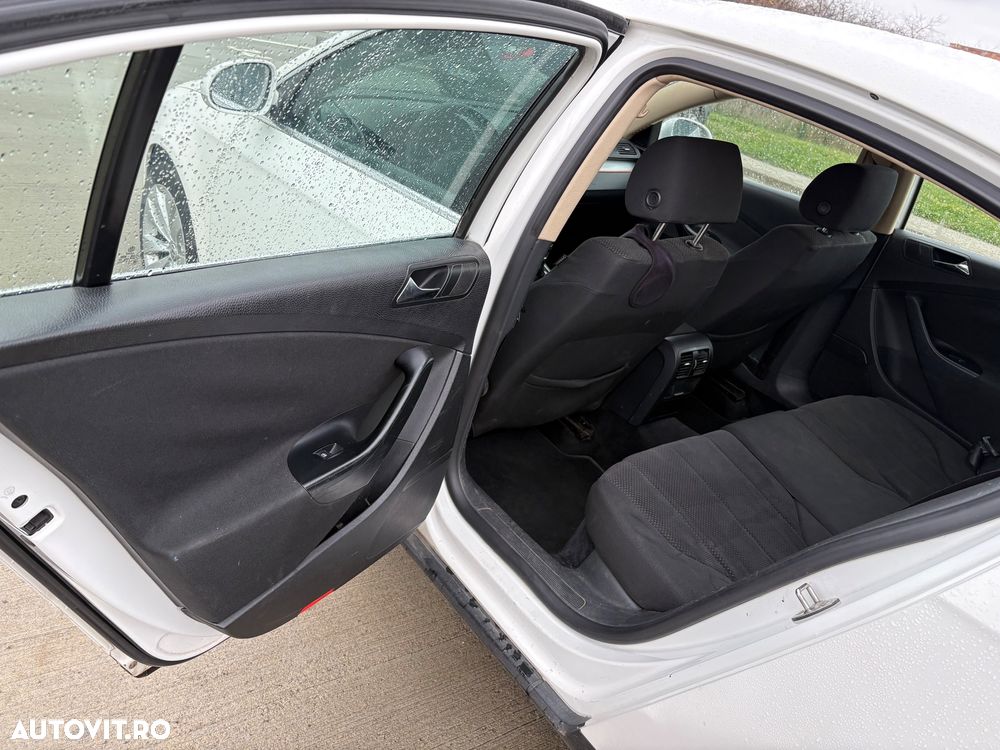 Volkswagen Passat 2.0TDI Comfortline DPF - 6