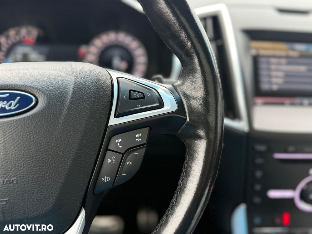 Ford Edge - 12