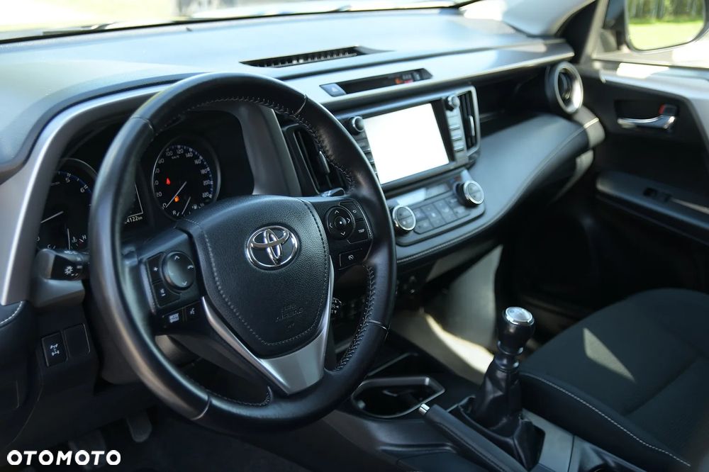 Toyota RAV4 2.0 4x4 Start&Stop Executive - 28
