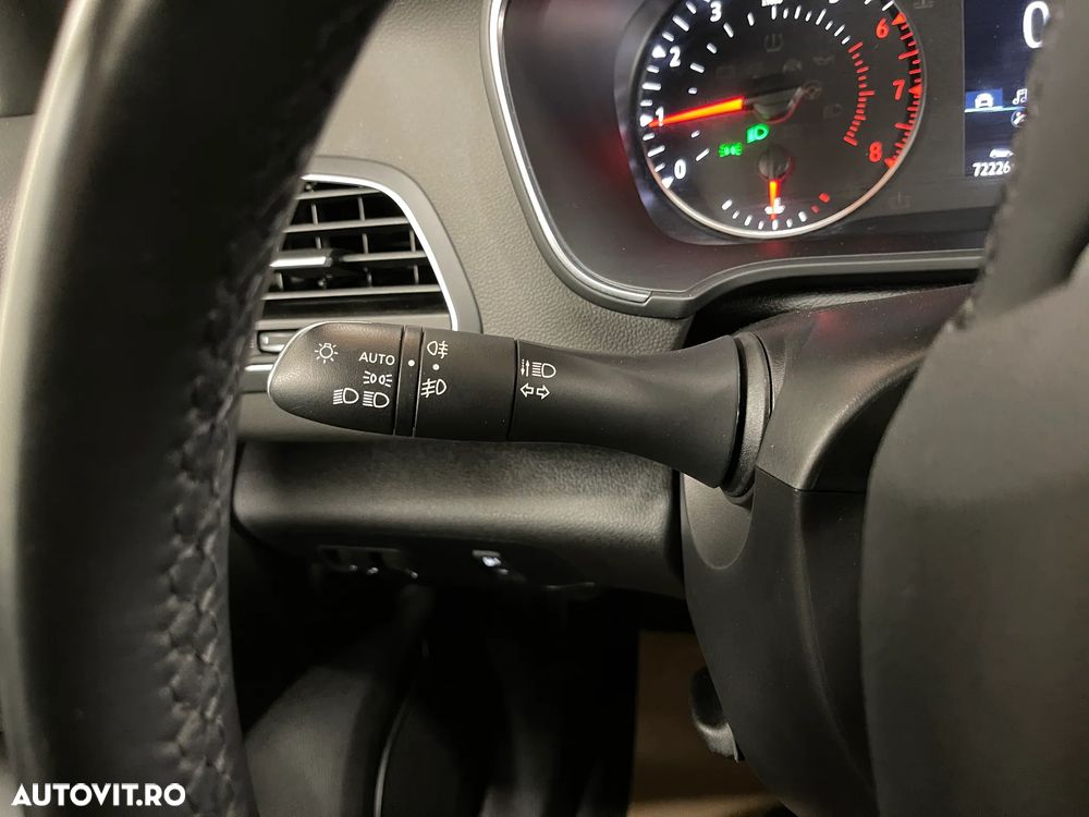 Renault Megane TCe EDC Zen - 22