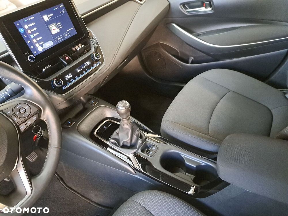 Toyota Corolla - 28