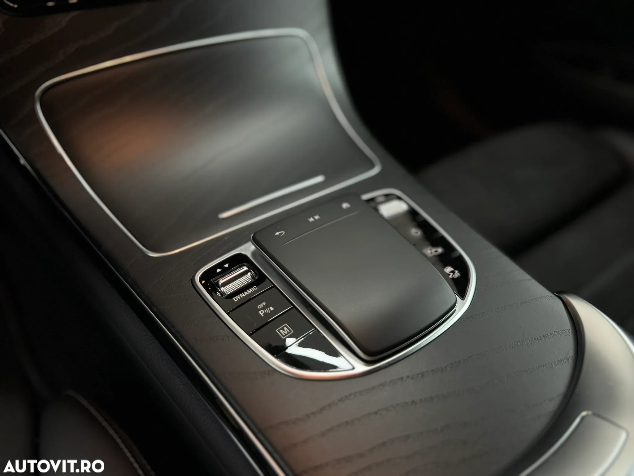 Mercedes-Benz GLC 300 e 4MATIC - 18