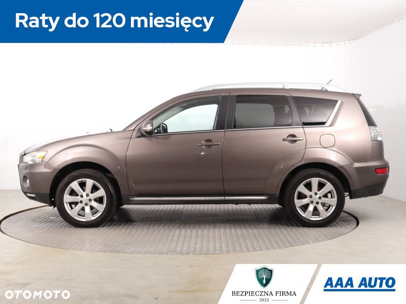 Mitsubishi Outlander - 3