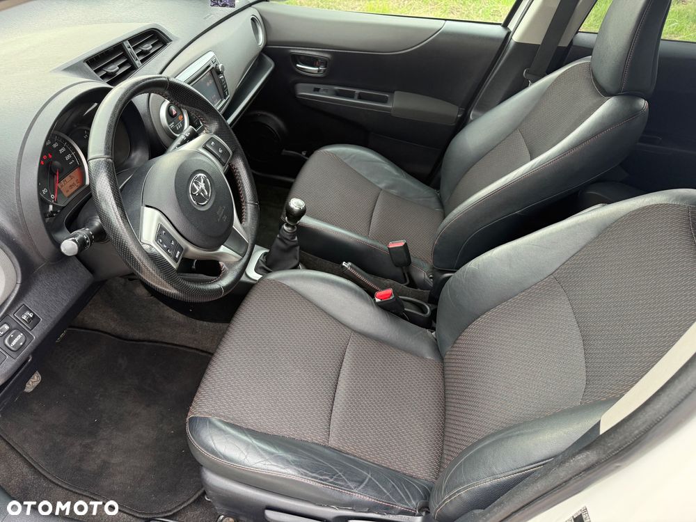Toyota Yaris 1.4 D-4D Luna EU5 - 5