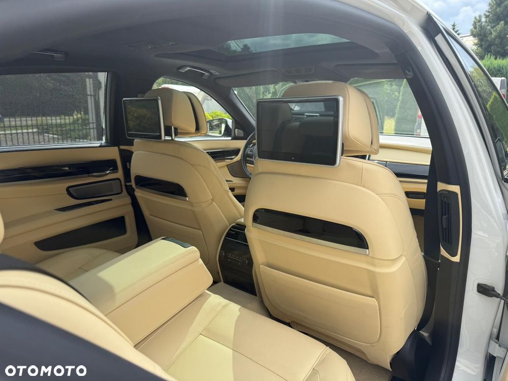 BMW Seria 7 730d xDrive Edition Exclusive - 3