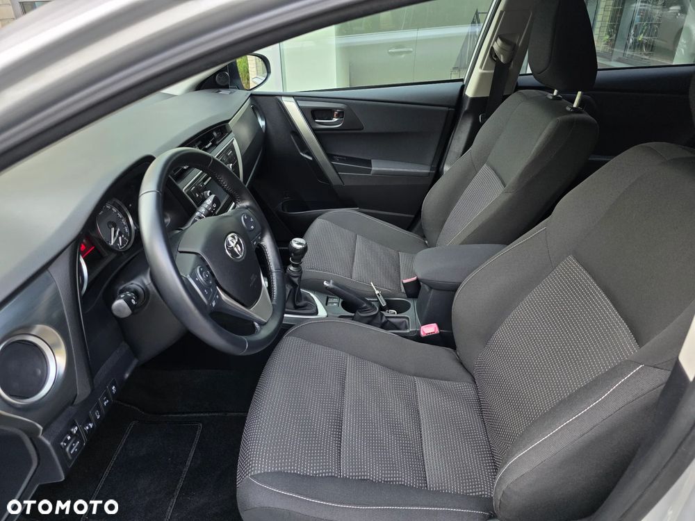 Toyota Auris 1.6 Valvematic START Edition - 17