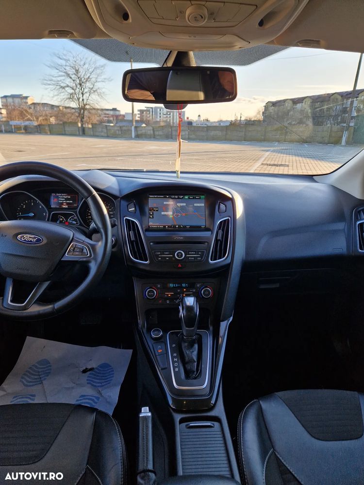 Ford Focus 1.5 TDCi Powershift Titanium - 17