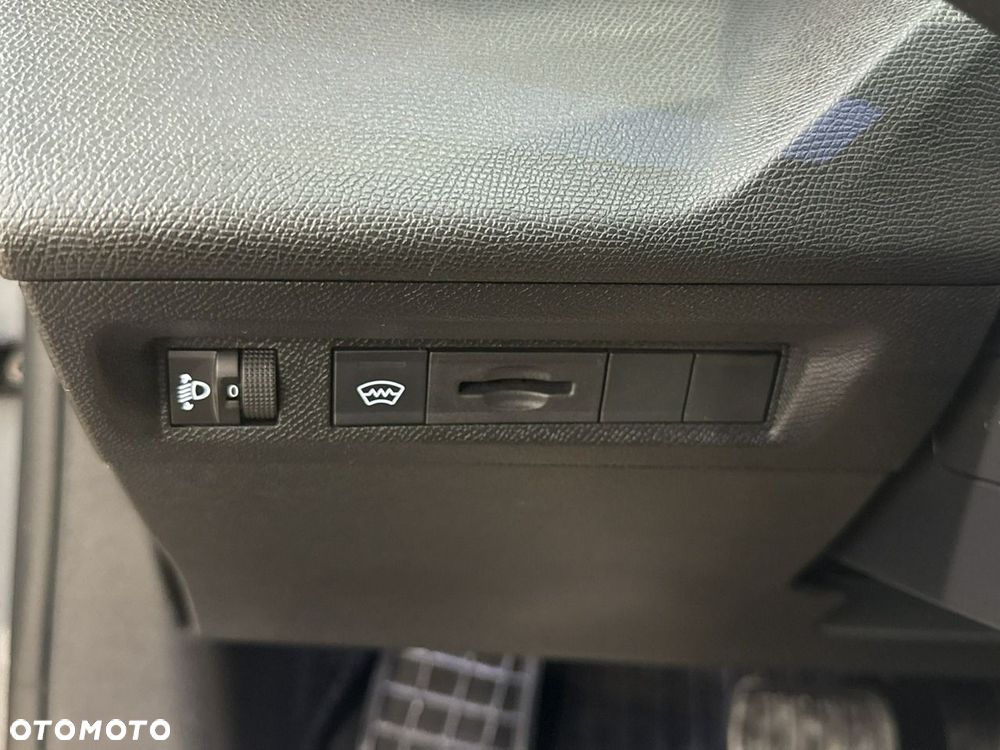 Peugeot 308 1.5 BlueHDi Allure Pack S&S EAT8 - 26