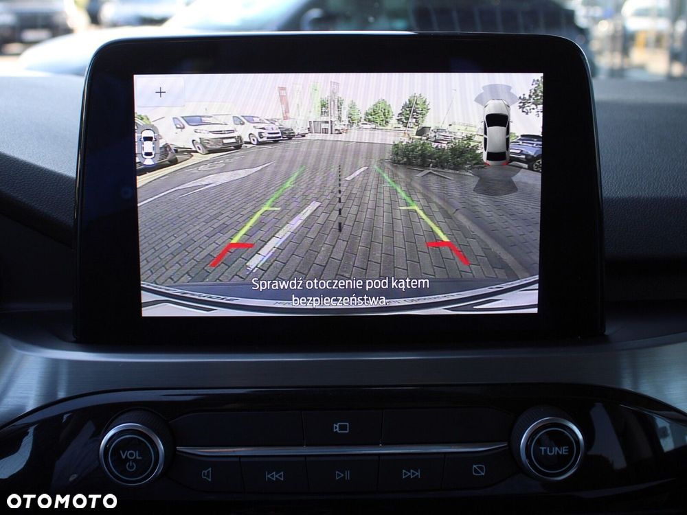 Ford Kuga 2.5 FHEV FWD Titanium - 24