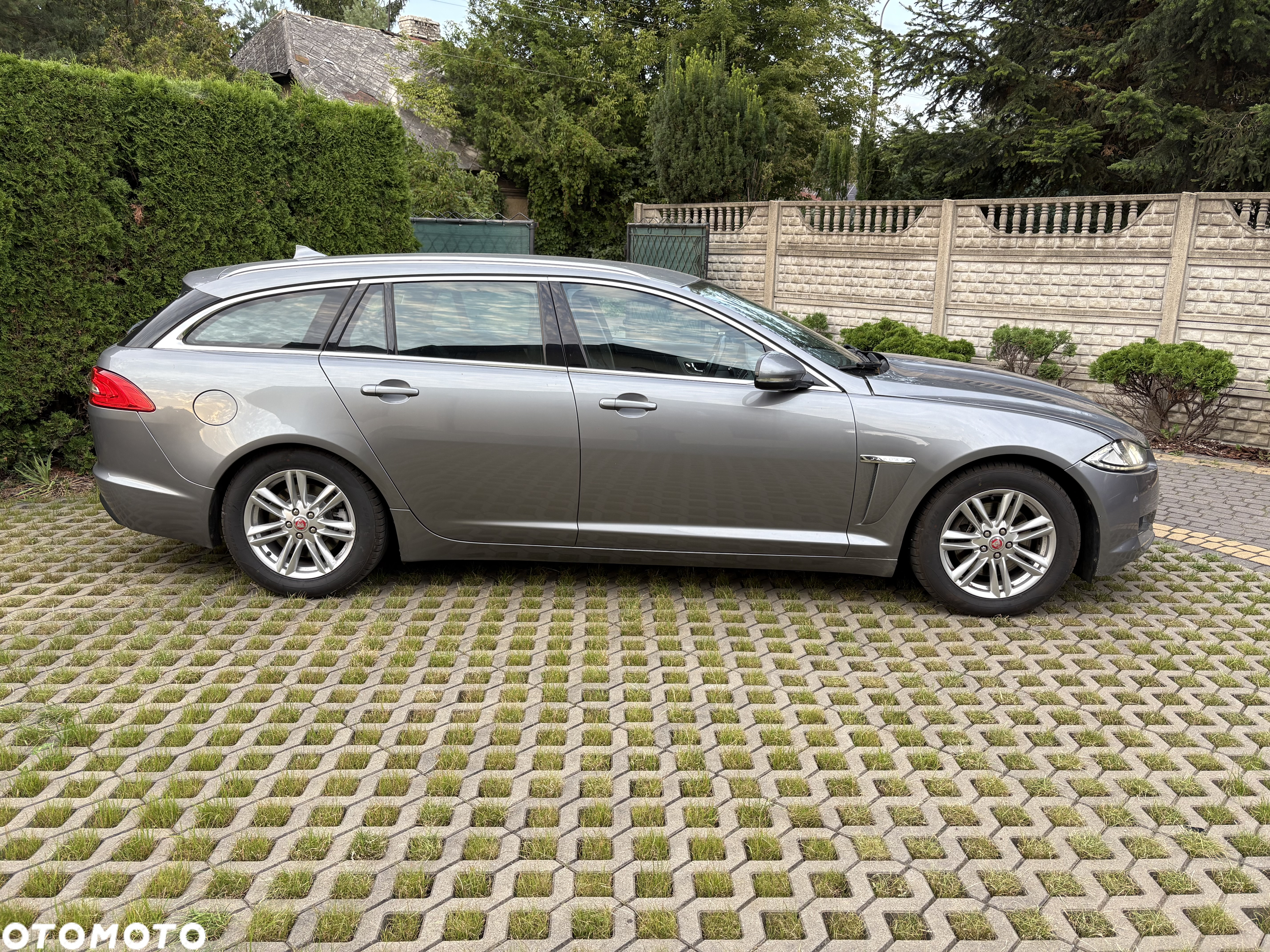 Jaguar XF 2.2 D Luxury - 6