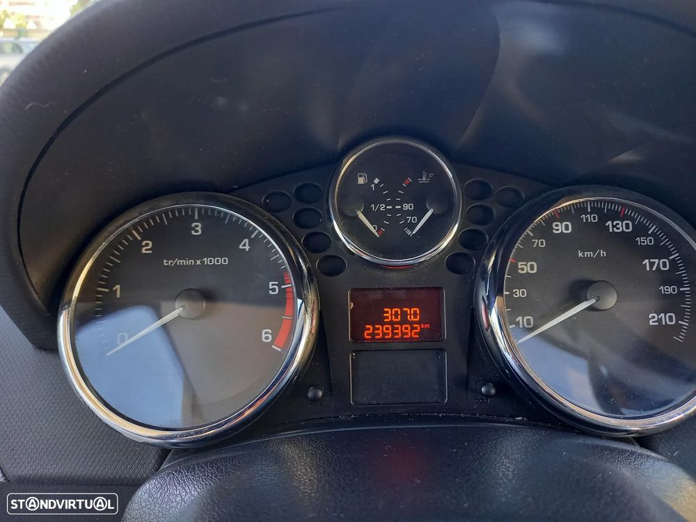Peugeot 207 - 6