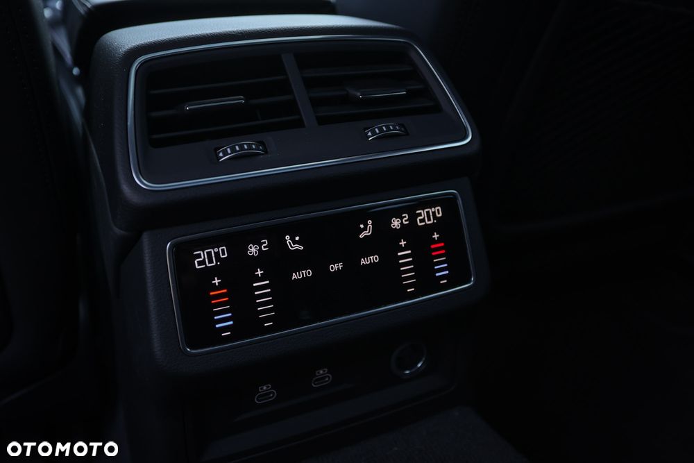 Audi A6 Avant 40 TDI quattro S tronic S line - 22