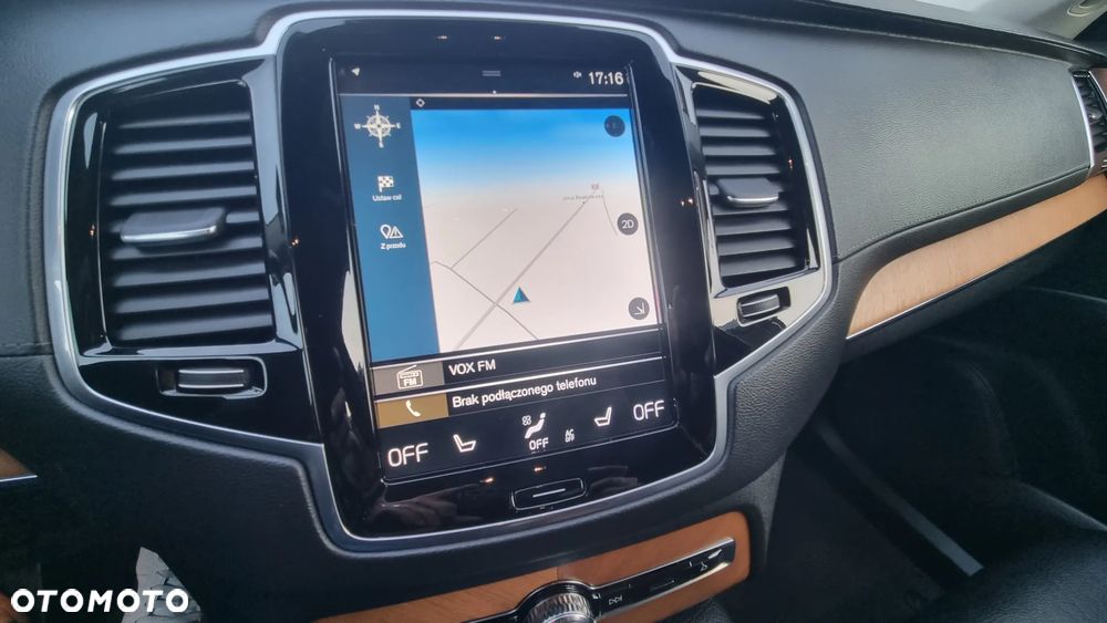Volvo XC 90 - 9