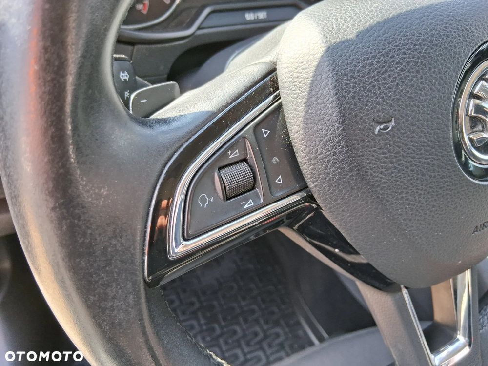 Skoda Octavia 1.6 TDI Ambiente DSG - 20