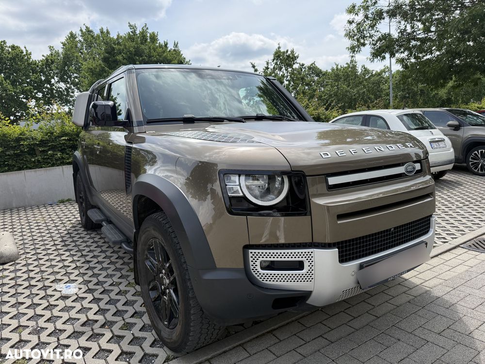 Land Rover Defender 110 2.0L D240 S - 12